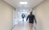Des couloirs spacieux des polyvalents de qualité ELA permettent de relier les salles de cours.
